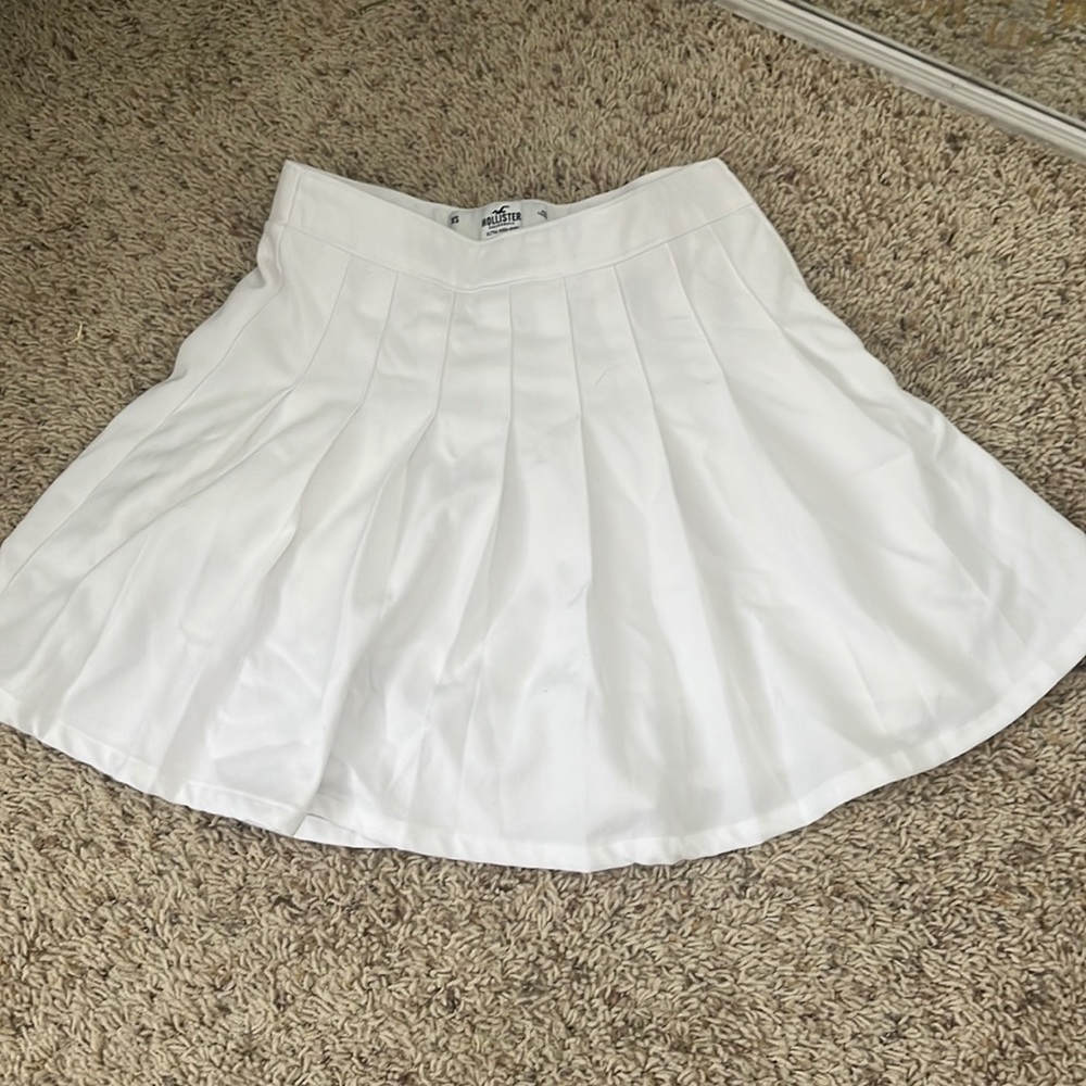 hollister white tennis skirt